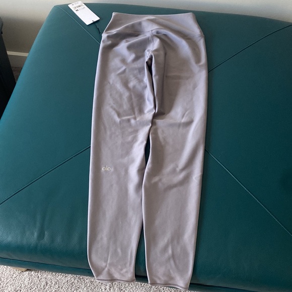 Alo leggings in Fog size Small - Picture 5 of 6